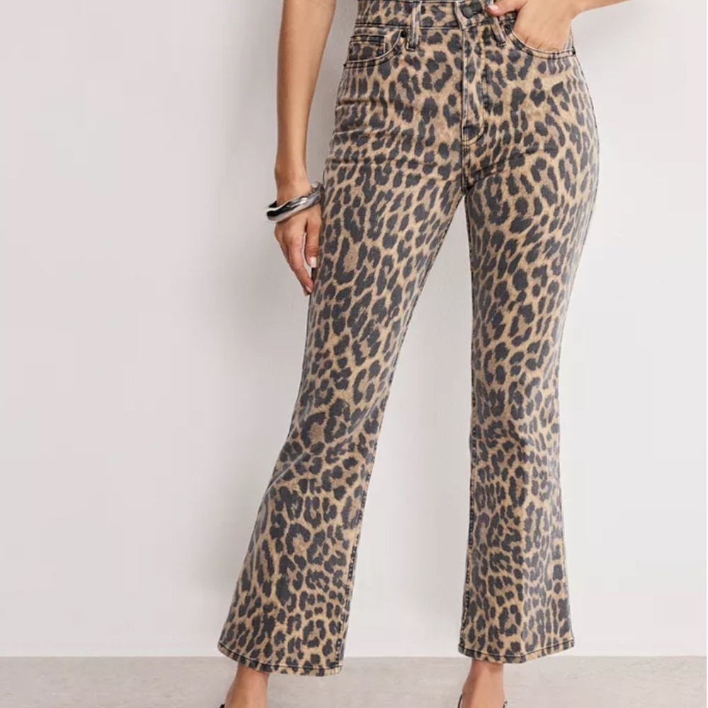 [NWT] Good American Women's Good Kick Flare Leopard Jeans - 27 (4)